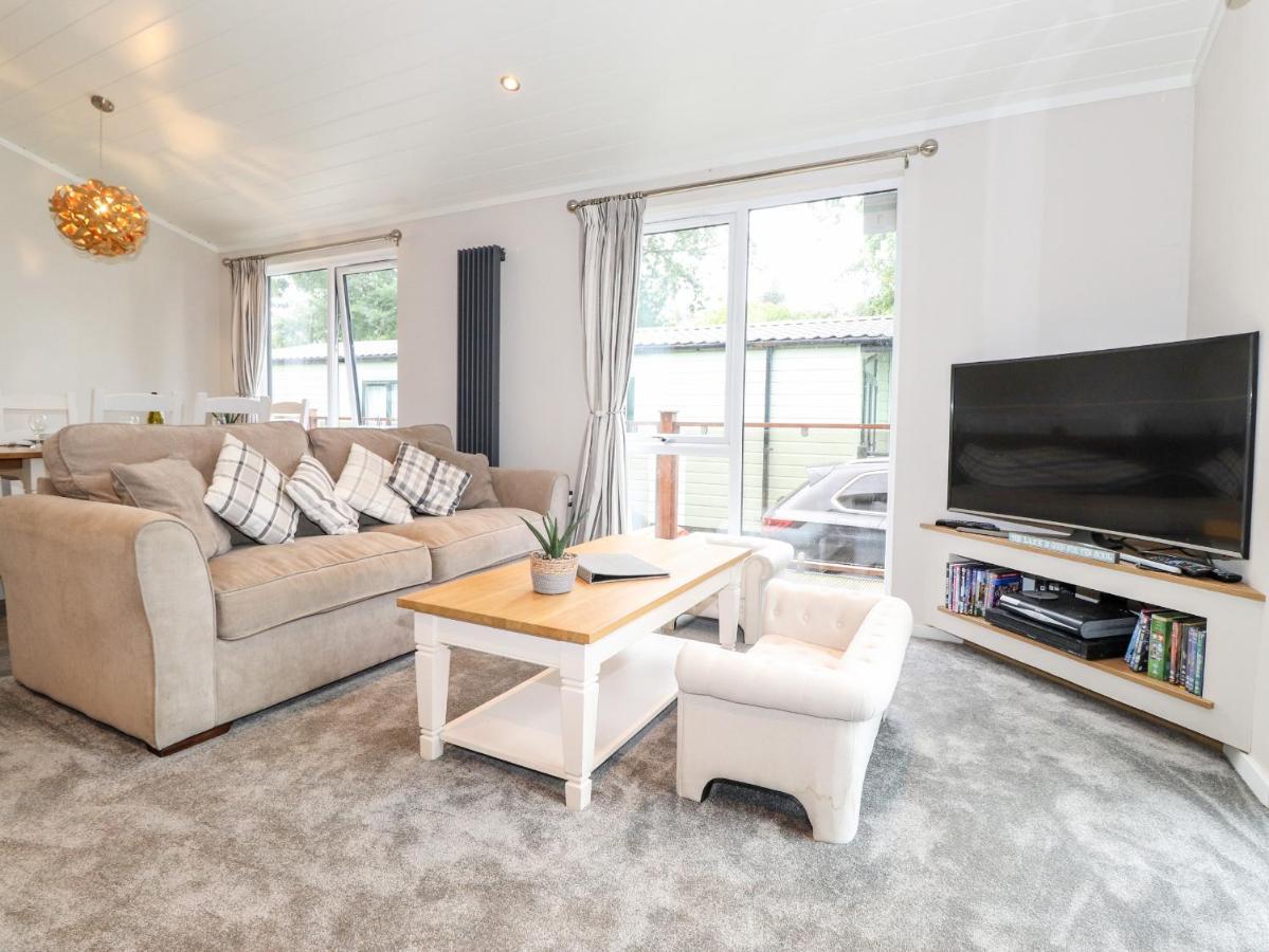 Loubi'S Lakeside Lodge Windermere Exteriér fotografie