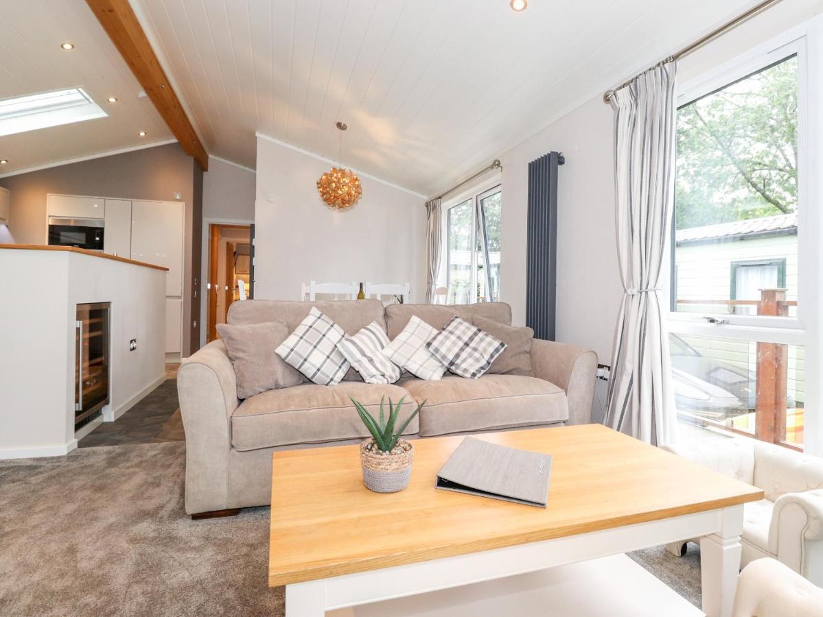 Loubi'S Lakeside Lodge Windermere Exteriér fotografie