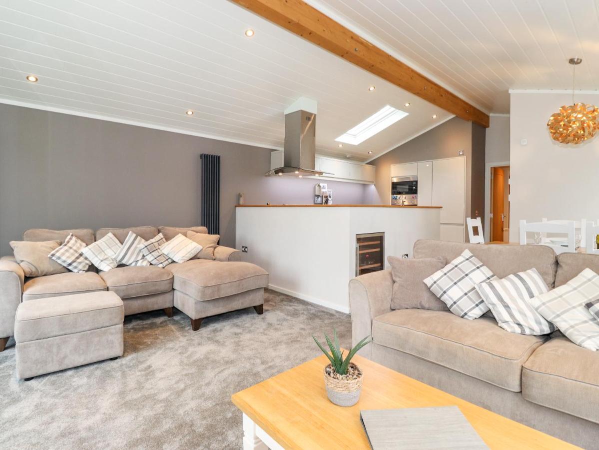 Loubi'S Lakeside Lodge Windermere Exteriér fotografie
